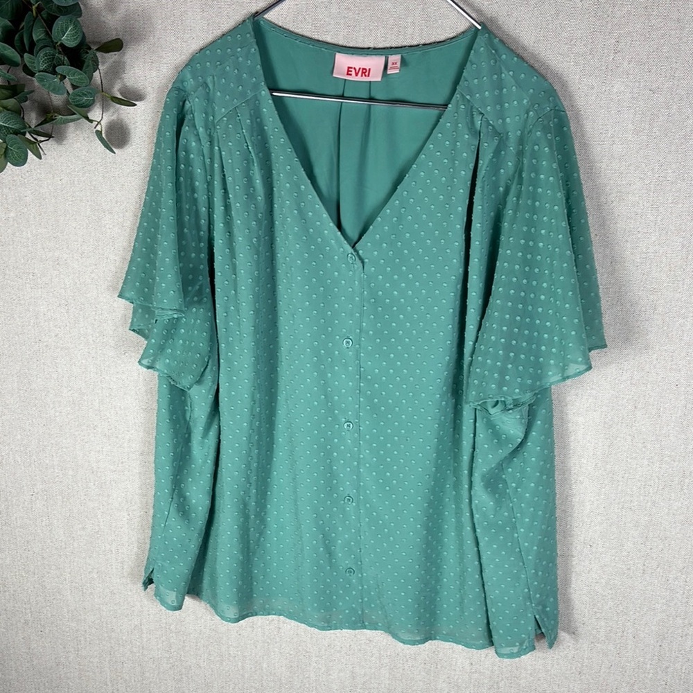 EVRI > Green Short Sleeve V Neck Blouse 3X - Picture 7 of 9
